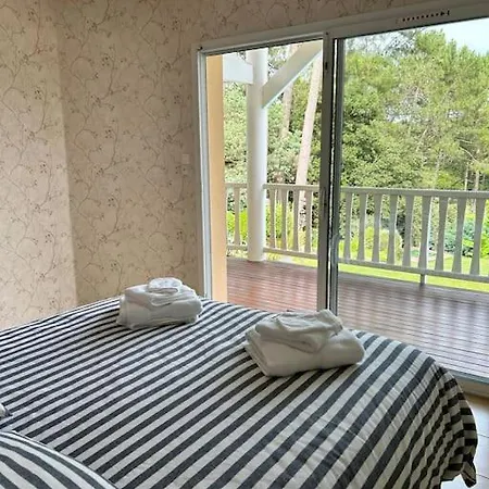 Villa 4 Chambres Avec Piscine Chauffee Vue Golf Entre Ocean & Lac Plage A 5 Min