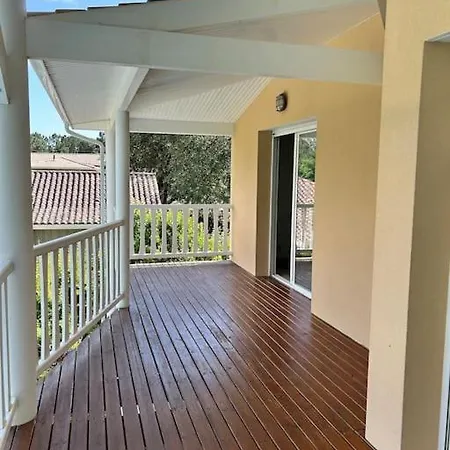 Willa Villa 4 Chambres Avec Piscine Chauffee Vue Golf Entre Ocean & Lac Plage A 5 Min