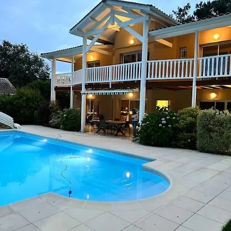 Villa 4 Chambres Avec Piscine Chauffee Vue Golf Entre Ocean & Lac Plage A 5 Min Willa *